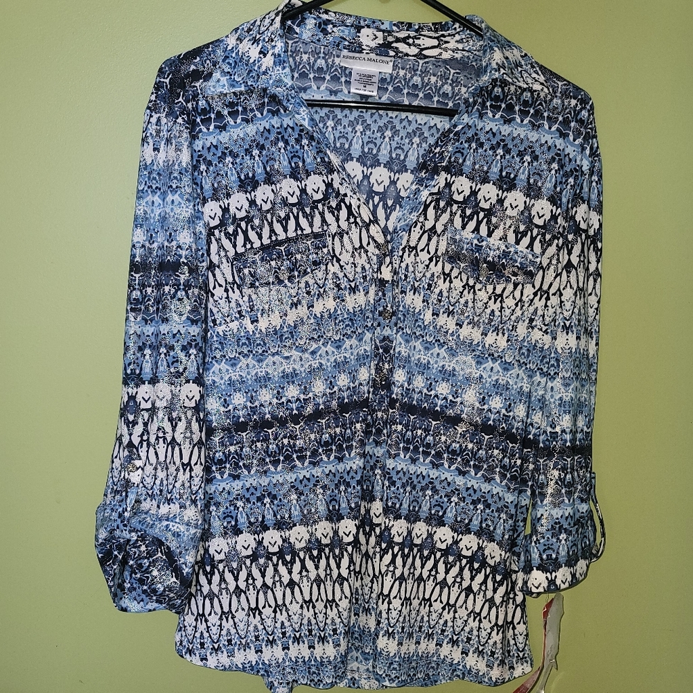 NWT Casual Dress Shirt Size Medium